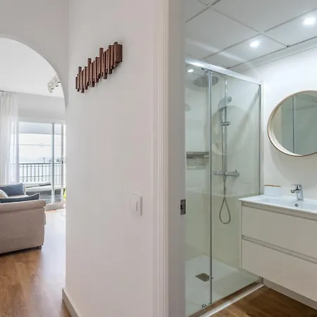 Luxury House1502 4*