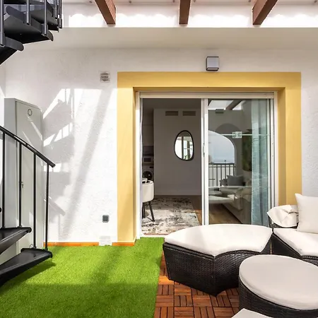 Luxury House Aparthotel